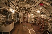 Des King - Inside The Lombok Submarine